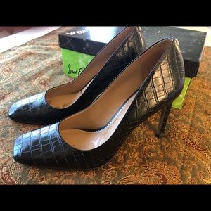 Sam Edelman “Beth” Size 8M Black Croc pumps
